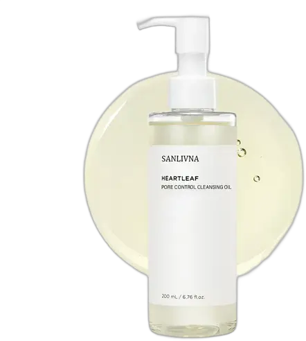 The Heartleaf Pore Cleansing Facial Oil Cleanses the Skin